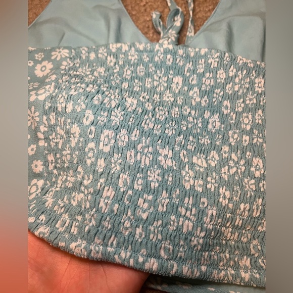 Hollister Floral Blue Halter Top Size S - Picture 3 of 4